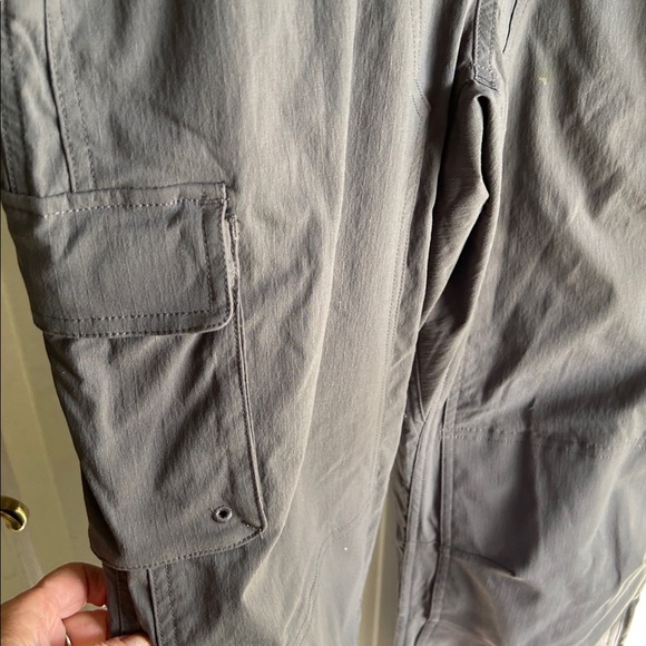 DULUTH TRADING CO HEIRLOOM GARDERING BIB OVERALLS GRAY CARGO UTILITY SZ SX35 - Picture 5 of 16